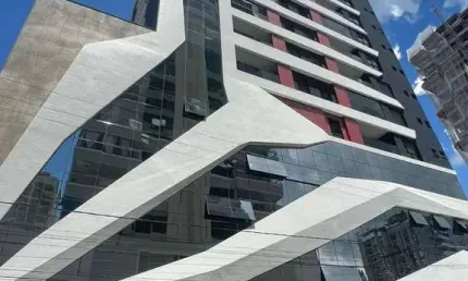 Apartamento com 3 quartos à venda na Rua 137, Meia Praia, Itapema