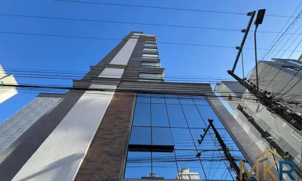 Apartamento com 3 quartos à venda na Rua 137, Meia Praia, Itapema