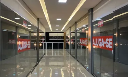 Ponto comercial com 16 salas para alugar na Rua Um, Cohaserma, São Luís