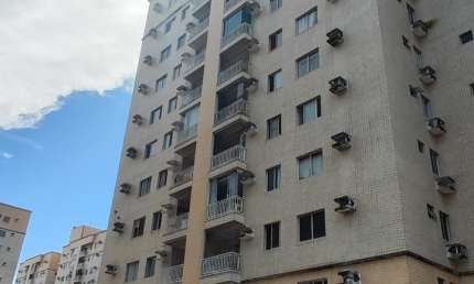 J - Alugo Apt de três quartos Mobiliado no Gran Park