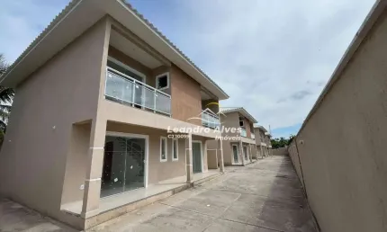 Casa com 2 dormitórios à venda, 74 m² por R$ 330.000,00 - Condado de Maricá - Maricá/RJ