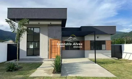 Casa com 3 dormitórios à venda, 120 m² por R$ 659.000,00 - Espraiado - Maricá/RJ