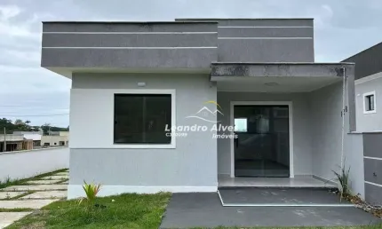 Casa com 2 dormitórios à venda, 66 m² por R$ 370.000,00 - Pindobas - Maricá/RJ