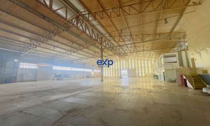 Oportunidade Rara: Galpão Industrial de 3.837,77m² no PoloPlast