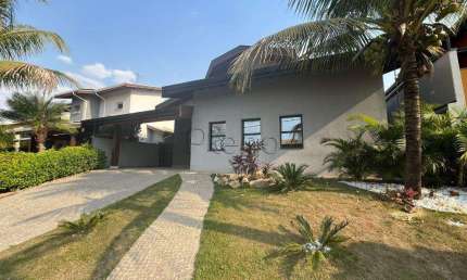 Casa à venda com 3 suítes no Residencial Terras do Caribe, Valinhos.