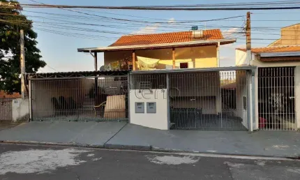 Casa à venda em Campinas, Conjunto Mauro Marcondes, com 3 quartos, com 250 m²
