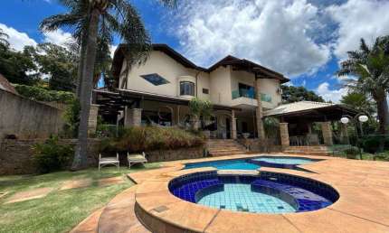 Sobrado à venda em Valinhos, Santana dos Cuiabanos, com 4 quartos, com 700 m²