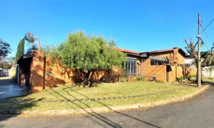 Casa à venda em Campinas, Parque São Quirino, com 5 quartos, com 323.95 m²