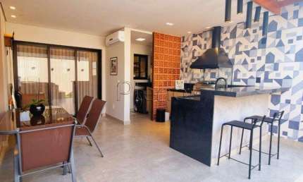 Casa à venda em Vinhedo, Pinheirinho, com 3 suítes, com 112 m², Bello Villagio