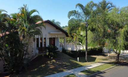 Sobrado à venda em Valinhos, Santa Cruz, com 3 quartos, com 270 m², Residencial Terras do Caribe
