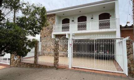 Sobrado à venda em Campinas, Jardim Nova Europa, com 4 quartos, com 248 m²