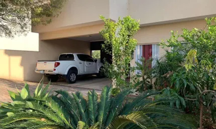 Sobrado à venda em Valinhos, Jardim Pinheiros, com 3 suítes, com 255 m², Santa Tereza