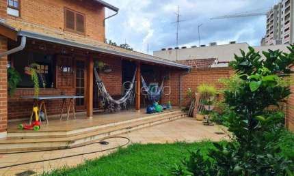 Sobrado à venda em Campinas, Nova Campinas, com 4 quartos, com 260 m²