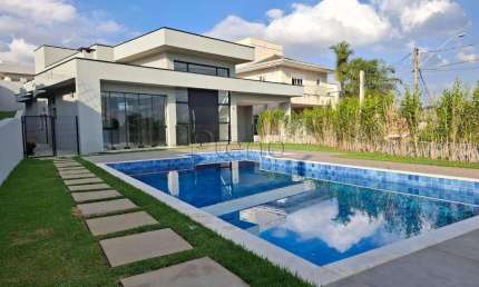 Casa à venda com 4 quartos no Swiss Park em Campinas
