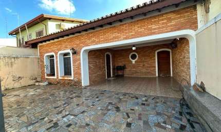 Casa à venda em Campinas, Parque Beatriz, com 4 quartos, com 165 m²