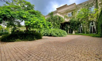 Casa à venda em Valinhos, Chácaras Alpina, com 6 quartos, com 2400 m²