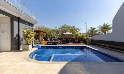 Sobrado à venda em Campinas, Swiss Park, com 4 suítes, com 484.84 m²