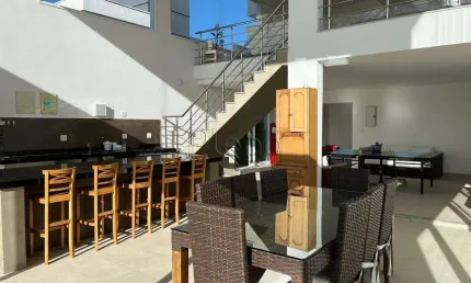Casa à venda com 5 dormitórios no Loteamento Porto Seguro Village, Valinhos