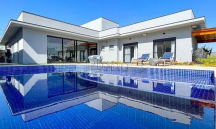Casa à venda com 4 dormitórios no Condomínio Vila Lombarda, Valinhos