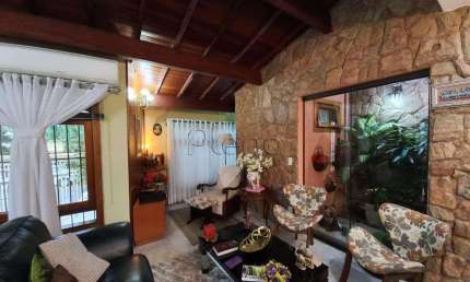 Casa à venda com 3 quartos no Parque Santana, Valinhos.