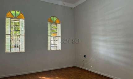 Casa à venda com 3 quartos no Jardim Dom Nery, Campinas.