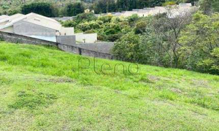 Terreno à venda com 811 m² no Villa D'Oro, Vinhedo.