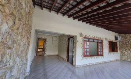 Casa à venda com 3 quartos no Santa Claudina, Vinhedo.