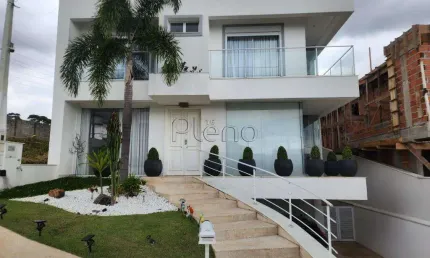 Sobrado à venda com 3 suítes no Swiss Park em Campinas