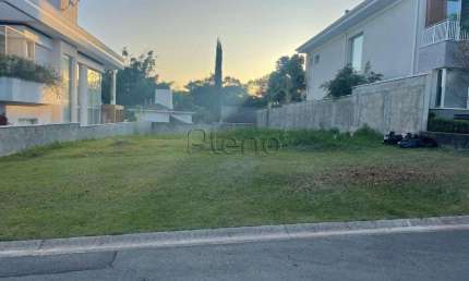 Terreno à venda com 503.46m² no Reserva das Palmeiras em Valinhos