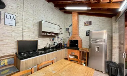 Casa à venda com 3 quartos no Vila Padre Manoel de Nóbrega, Campinas.