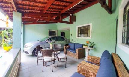 Casa à venda com 3 quartos no Jardim Pinheiros, Valinhos.