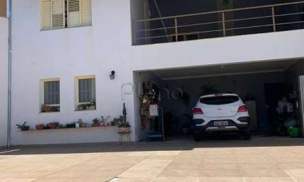 Casa à venda com 3 quartos no Parque Jambeiro, Campinas.