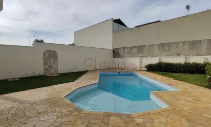 Casa à venda com 3 suítes no bairro Bosque em Vinhedo - São Paulo.