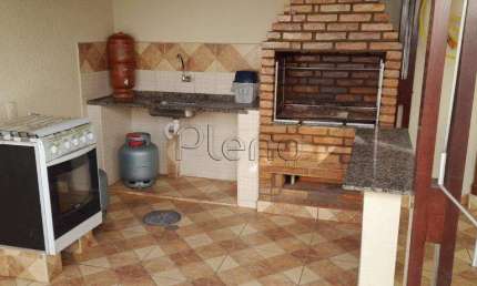 Casa à venda com 3 quartos no Residencial São Luiz, Valinhos.
