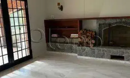 Casa à venda com 4 quartos no Condomínio Estância Marambaia, Vinhedo.