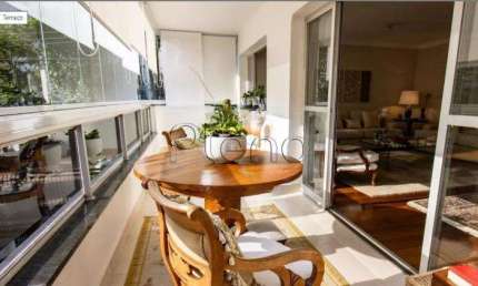 Apartamento à venda com 3 suítes no Edifício Castelo Gandolfo em São Paulo