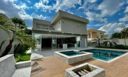 Casa à venda com 4 suítes no Loteamento Alphaville, Campinas.