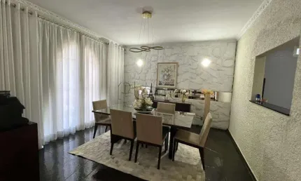 Casa à venda com 3 quartos no Jardim Magnólia, Campinas.