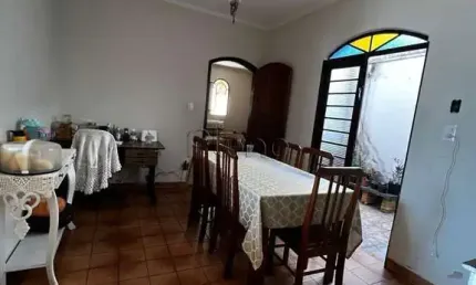 Casa à venda com 3 quartos no Santa Cecília, Paulínia.