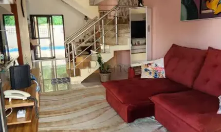 Sobrado à venda com 3 suítes no Jardim Panorama em Indaiatuba