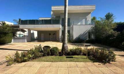 Casa para locação com 6 quartos no Loteamento Alphaville em Campinas