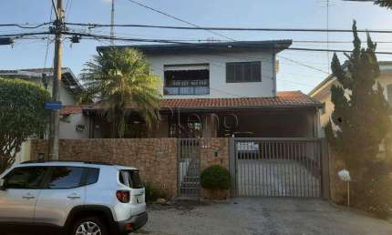 Sobrado à venda com 3 suítes no Nova Campinaa, em Campinas