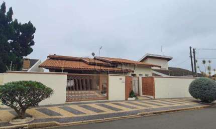 Casa à venda com 3 quartor no Jardim de Itapoan em Paulínia