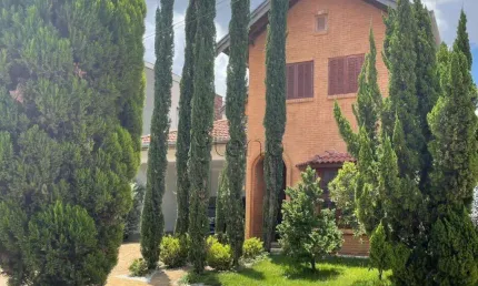 Casa à venda com 3 quartos no Swiss Park, em Campinas.