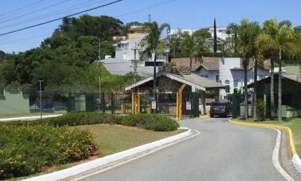 Terreno à venda no Residencial Delle Stelle em Louveira