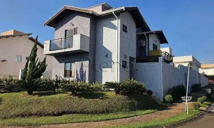 Sobrado à venda com 3 suítes no Residencial Raízes em Paulínia