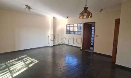 Casa à venda com 3 quartos no Jardim Santo Antônio, Valinhos.