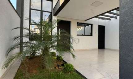 Casa mobiliada à venda no Condomínio Residencial Vila Rica, em Indaiatuba.