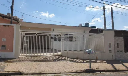Casa à venda com 3 quartos no Jardim do Trevo, Campinas.