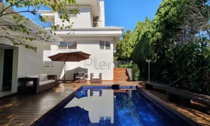 Casa à venda com 3 suítes no Parque Taquaral, Campinas.